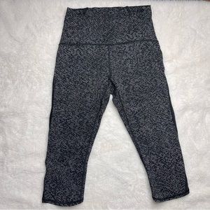 ❗️ OFFERS WELCOME ❗️ Lululemon Train Times Crop Leggings Size 6